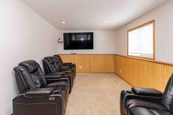 $369,900 | 790 Lakeridge Drive, West Fargo, ND 58078