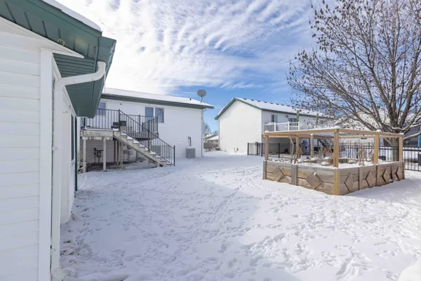 $369,900 | 790 Lakeridge Drive, West Fargo, ND 58078