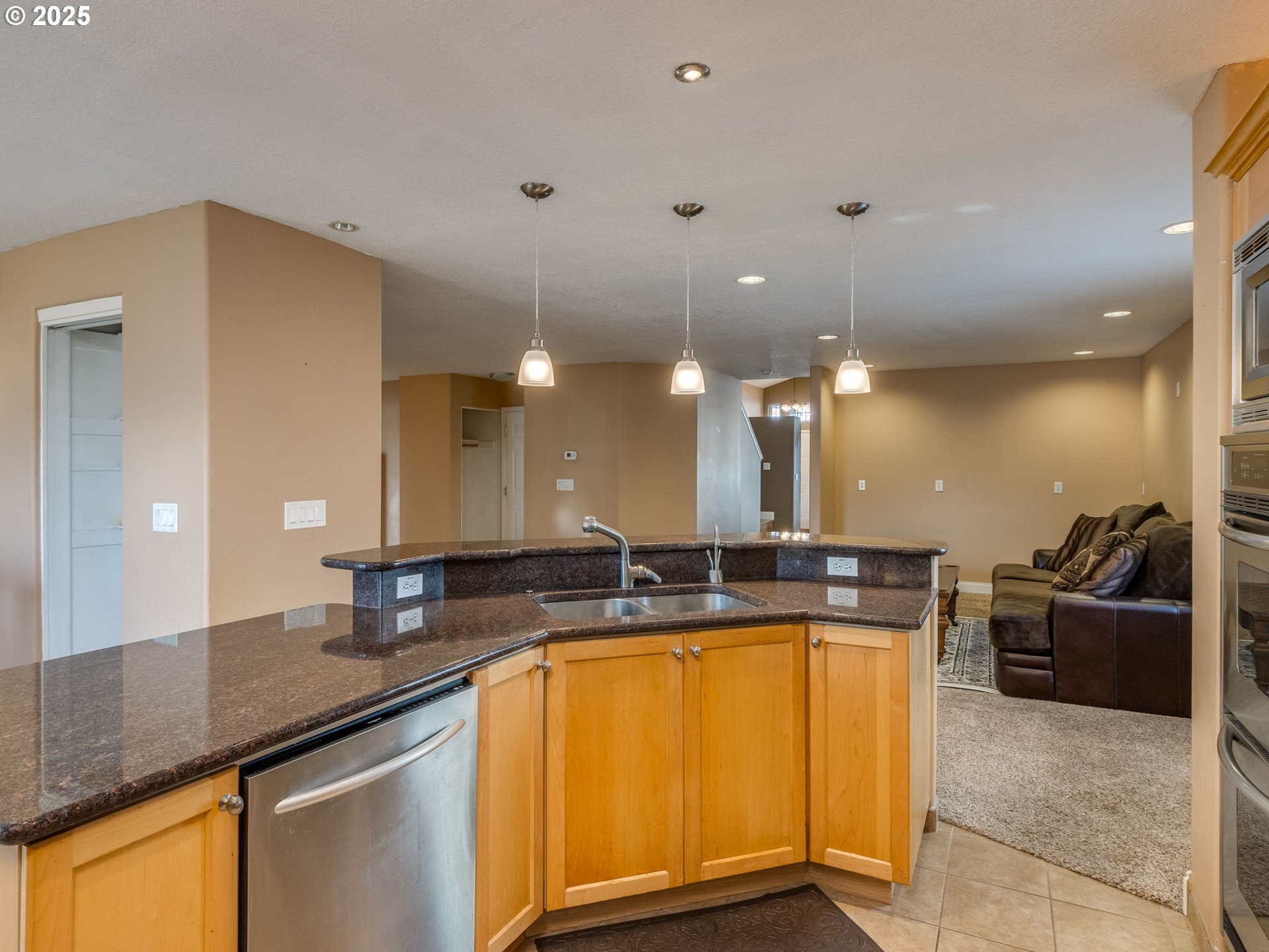 15446 Southeast Honeysuckle Way Clackamas, OR 97015 - Photo 14 of 48