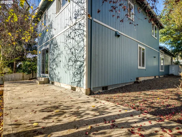 $629,900 | 15446 Southeast Honeysuckle Way, Clackamas, OR 97015