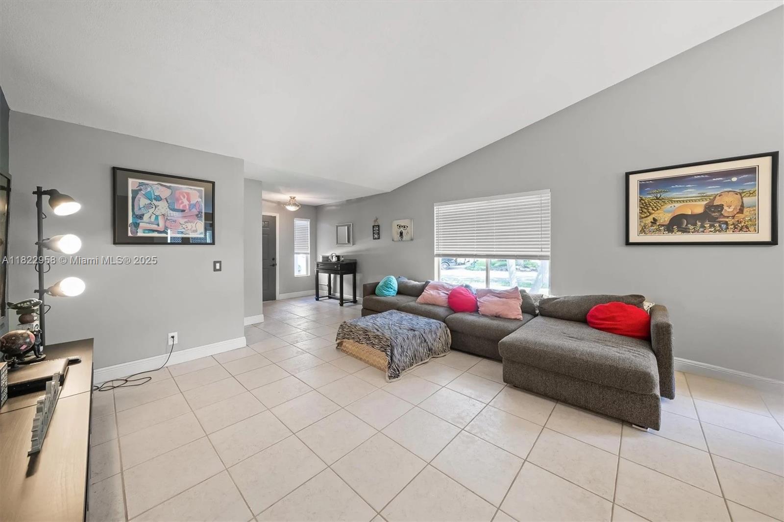 490 Talavera Road Weston, FL 33326 - Photo 4 of 15 Gallery Image 4