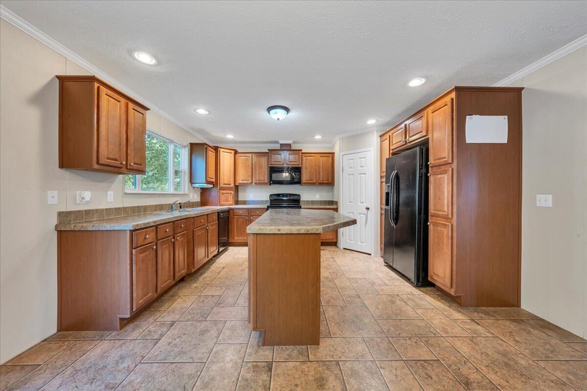 106 Crest Court Blue Ridge, VA 24064 - Photo 13 of 43 13-MIB03425