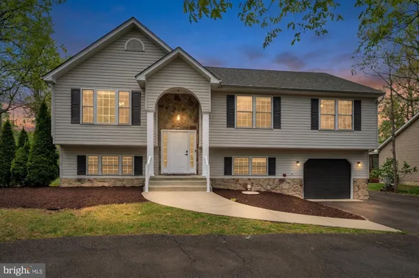 $459,900 | 506 Yorktown Boulevard, Locust Grove, VA 22508