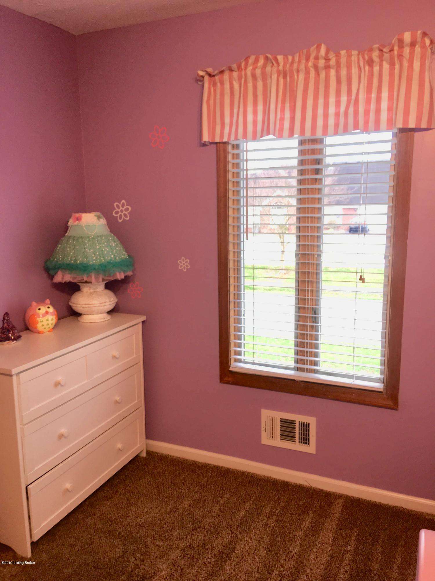 403 Revolutionary Road Louisville, KY 40214 - Photo 15 of 34 292AE0C9-7C7C-411E-8EA2-69DDA65BDF0F