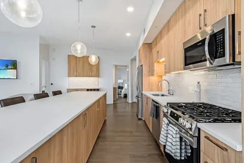 $1,399,900 | 1212 Demonbreun Street, Unit 1815, Nashville, TN 37203