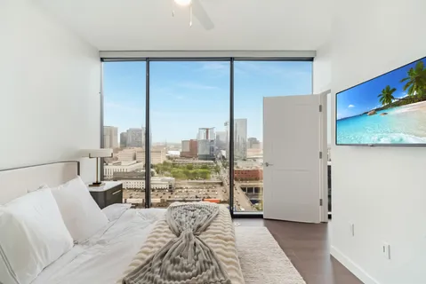 $1,399,900 | 1212 Demonbreun Street, Unit 1815, Nashville, TN 37203