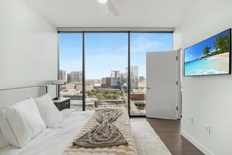 $1,399,900 | 1212 Demonbreun Street, Unit 1815, Nashville, TN 37203