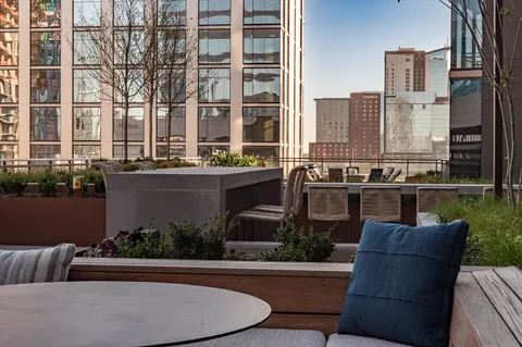 $1,399,900 | 1212 Demonbreun Street, Unit 1815, Nashville, TN 37203