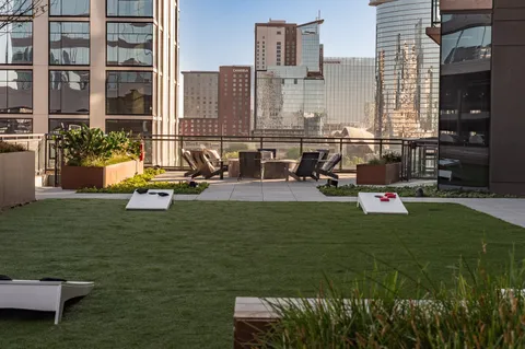 $1,399,900 | 1212 Demonbreun Street, Unit 1815, Nashville, TN 37203