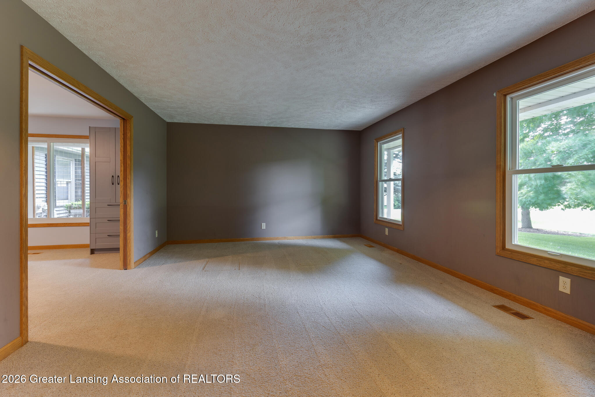 4115 West Howe Road Dewitt, MI 48820 - Photo 7 of 32 .