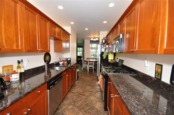 52 Kilsyth Road, Unit 2 Brookline, MA 02445 - Photo 3 of 26