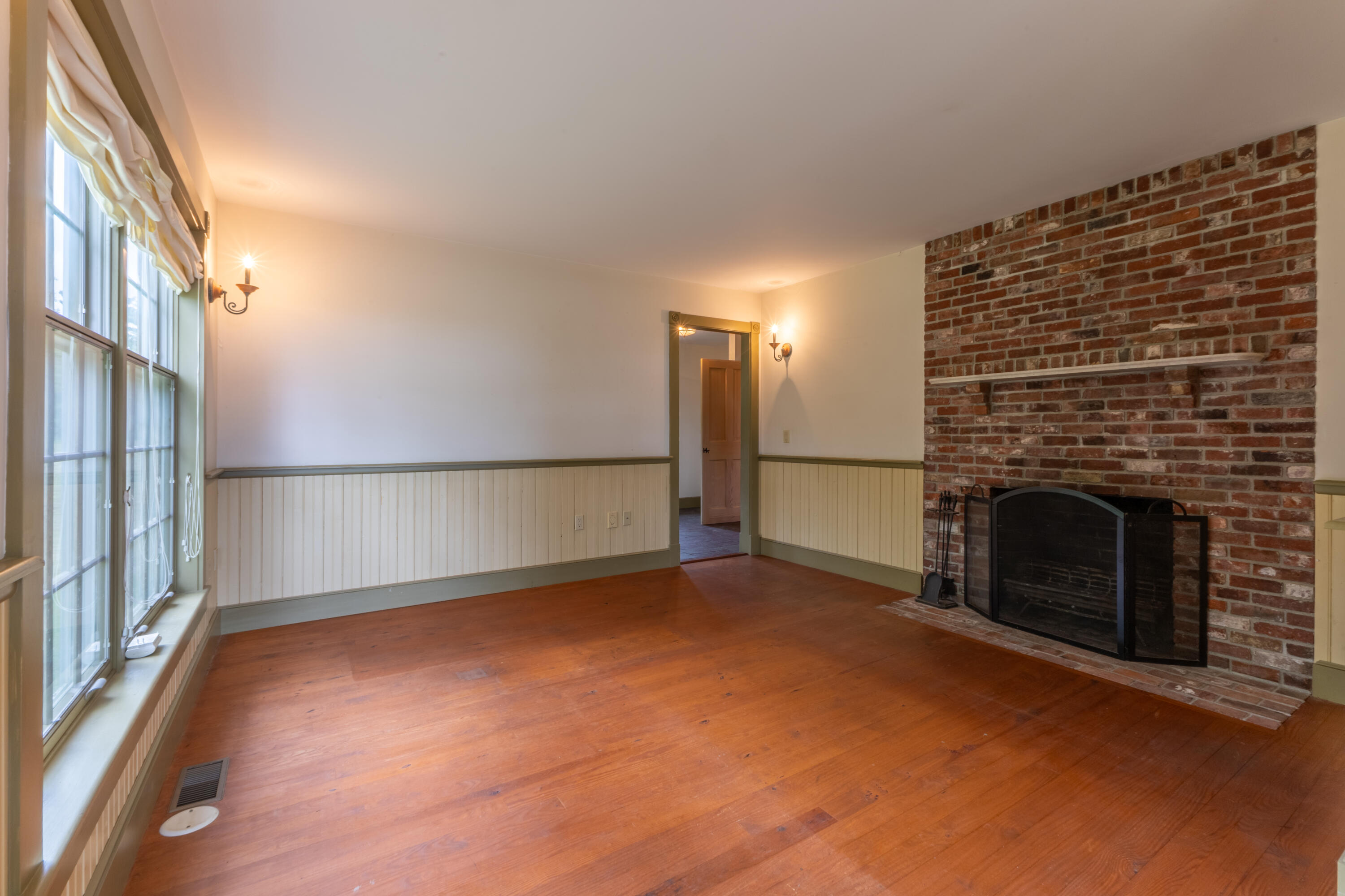 143 Eagle Point Road Lamoine, ME 04605 - Photo 10 of 74 Living Room