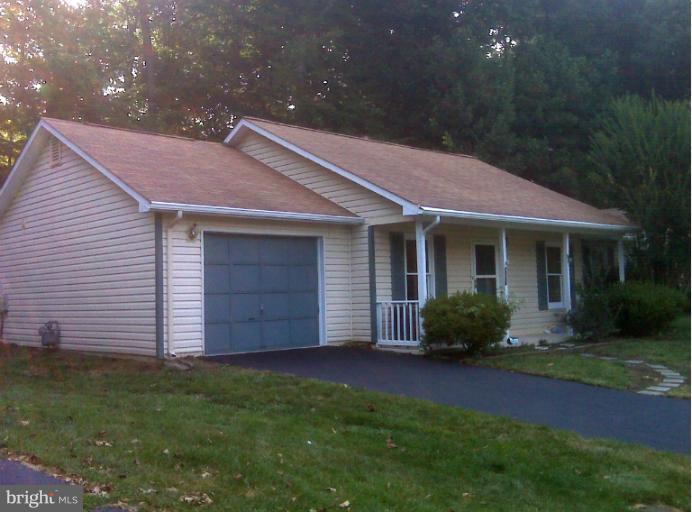 7258 Linden Tree Lane Springfield, VA 22152 - Photo 1 of 13 Exterior (Front)