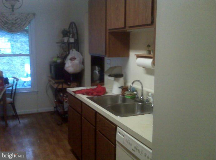 7258 Linden Tree Lane Springfield, VA 22152 - Photo 2 of 13 Kitchen