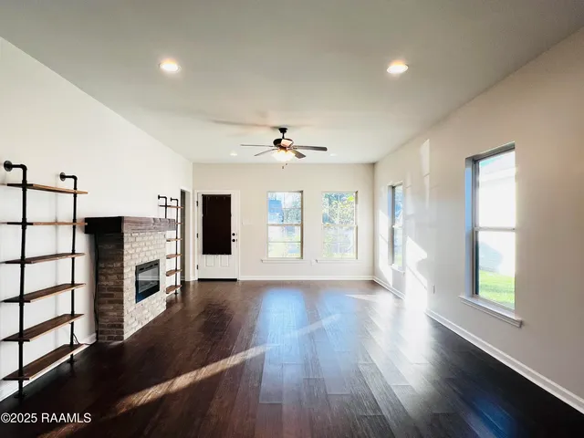 $2,100 | 18044 Terraceside Drive, Prairieville, LA 70769