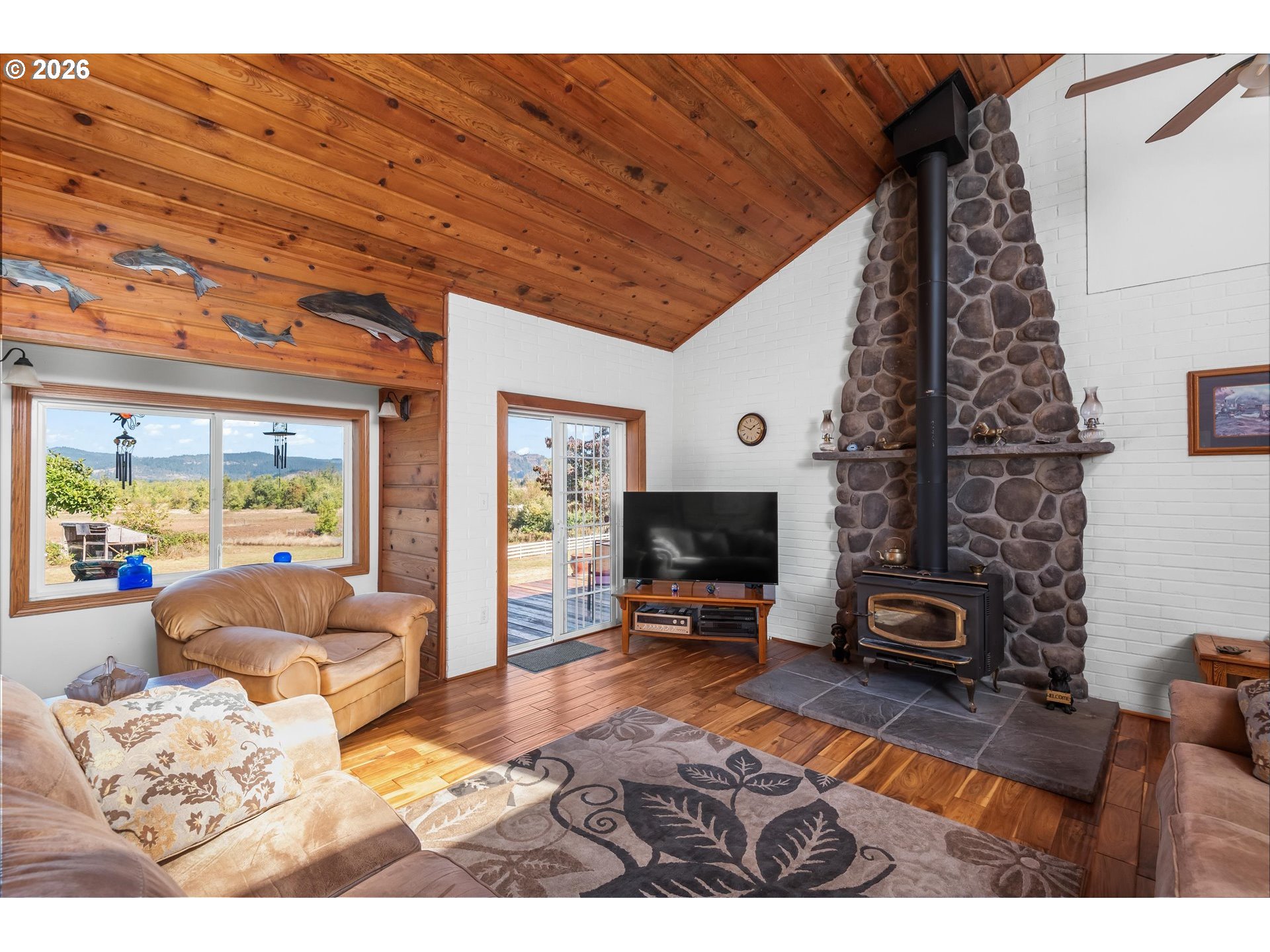 36189 Highway 58 Pleasant Hill, OR 97455 - Photo 5 of 46