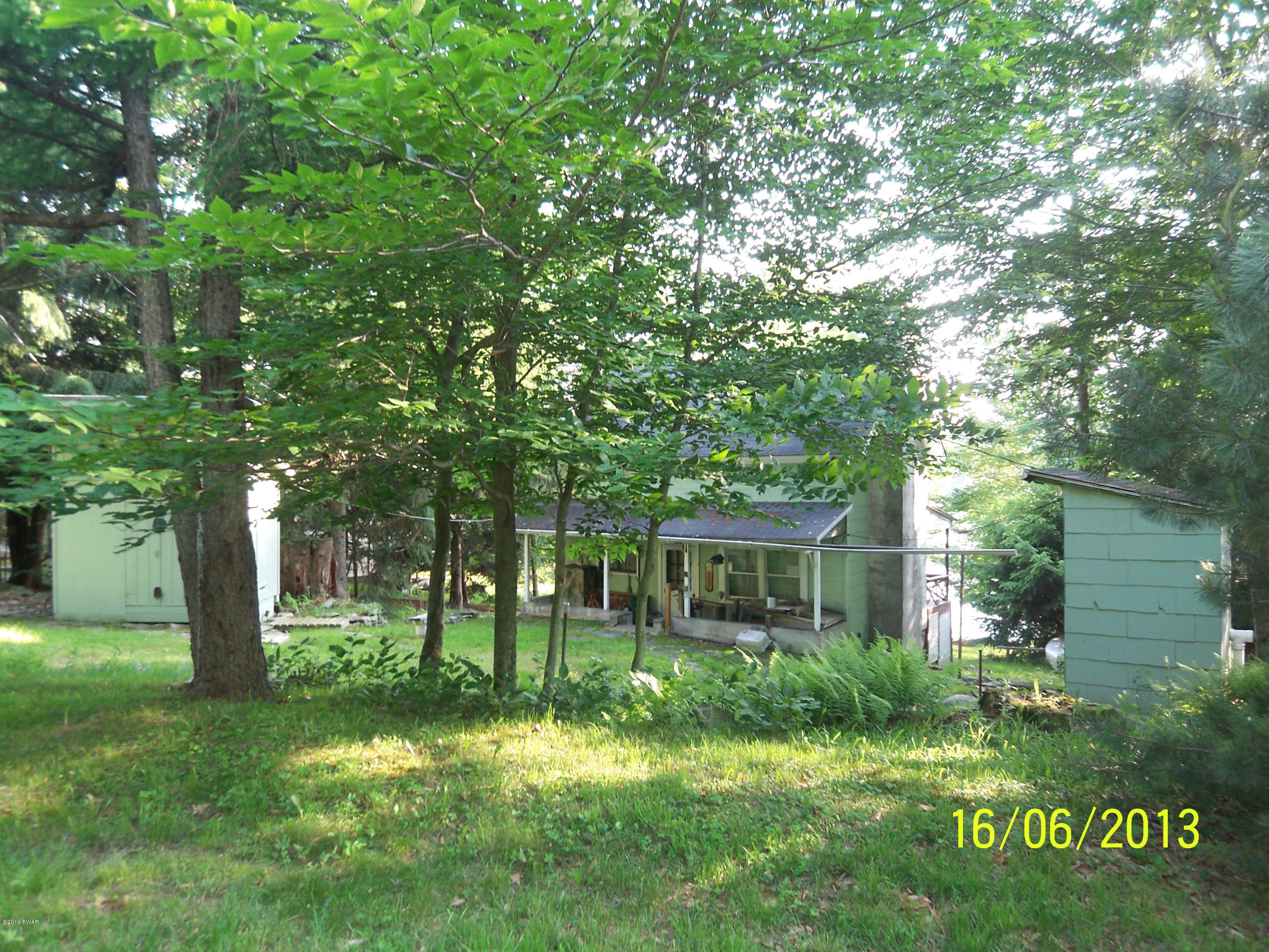 149 Ridgefield Point Road Greentown, PA 18426 - Photo 32 of 38