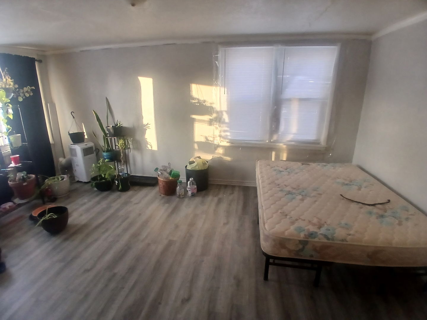 1524 North Summit Avenue Decatur, IL 62526 - Photo 6 of 6 a living room with furniture and a wooden floor