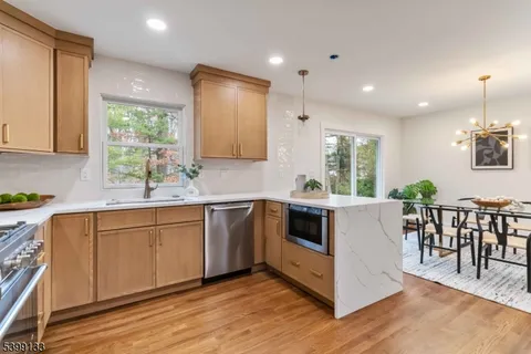 $1,190,000 | 6 Kenneth Court, Florham Park, NJ 07932