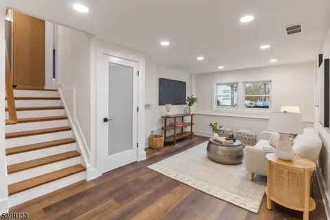 $1,190,000 | 6 Kenneth Court, Florham Park, NJ 07932