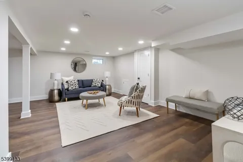 $1,190,000 | 6 Kenneth Court, Florham Park, NJ 07932