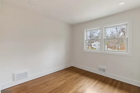 $1,190,000 | 6 Kenneth Court, Florham Park, NJ 07932