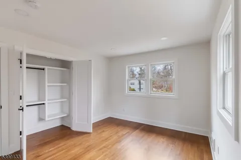 $1,190,000 | 6 Kenneth Court, Florham Park, NJ 07932