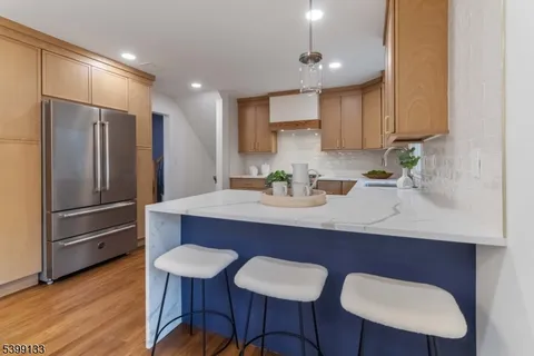 $1,190,000 | 6 Kenneth Court, Florham Park, NJ 07932