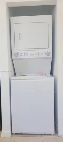 a close up view of washer and dryer