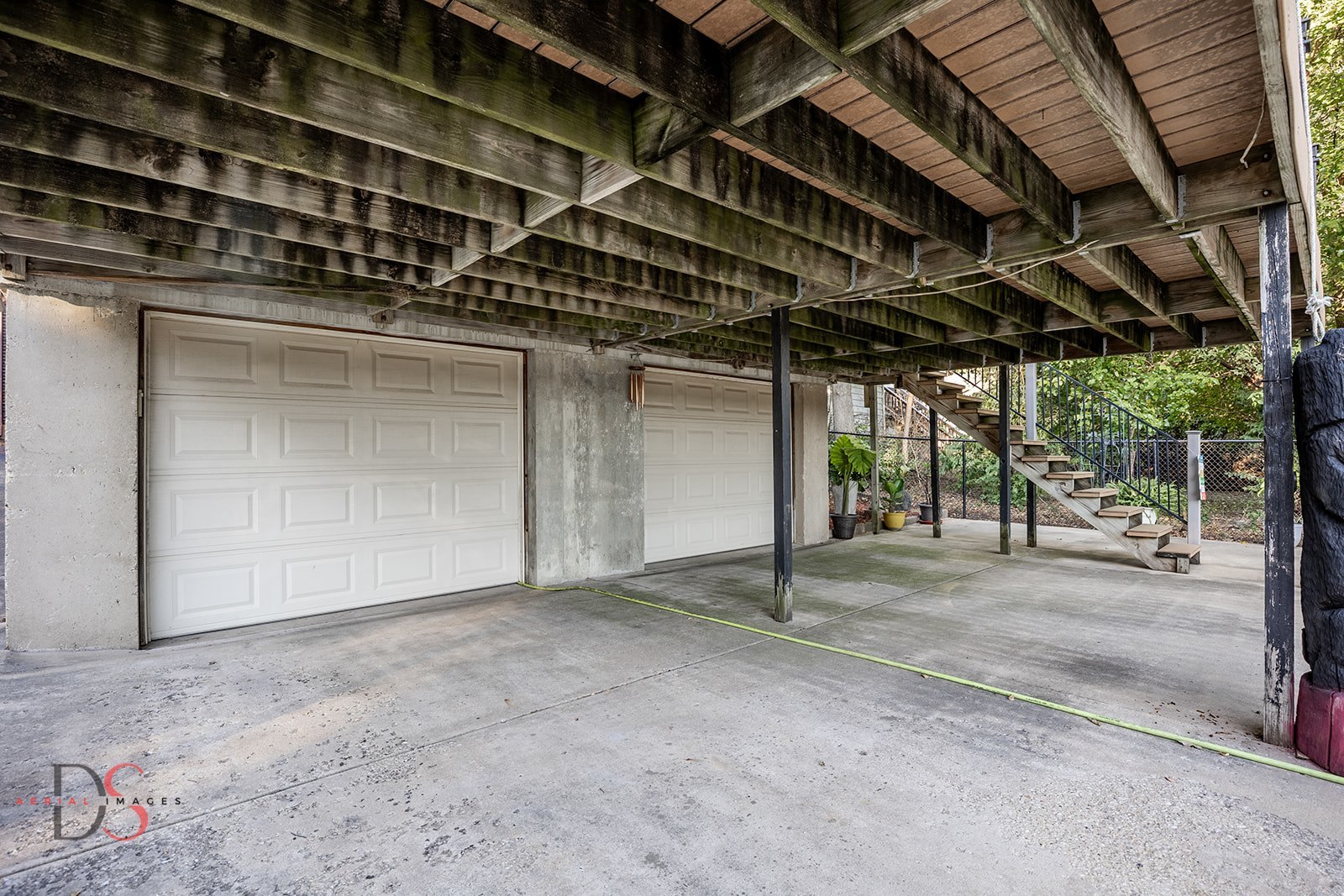 527 East Main Street Ottawa, IL 61350 - Photo 33 of 44 a view of a car parking garage