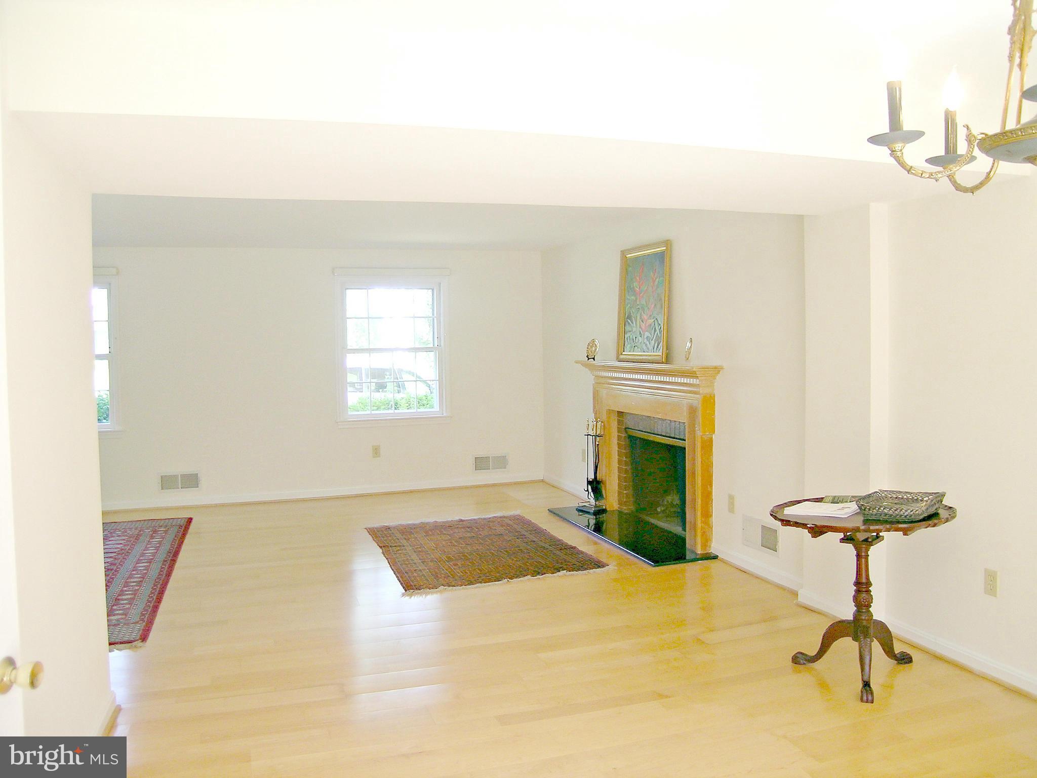 8009 Falstaff Road McLean, VA 22102 - Photo 9 of 24 Dining Room