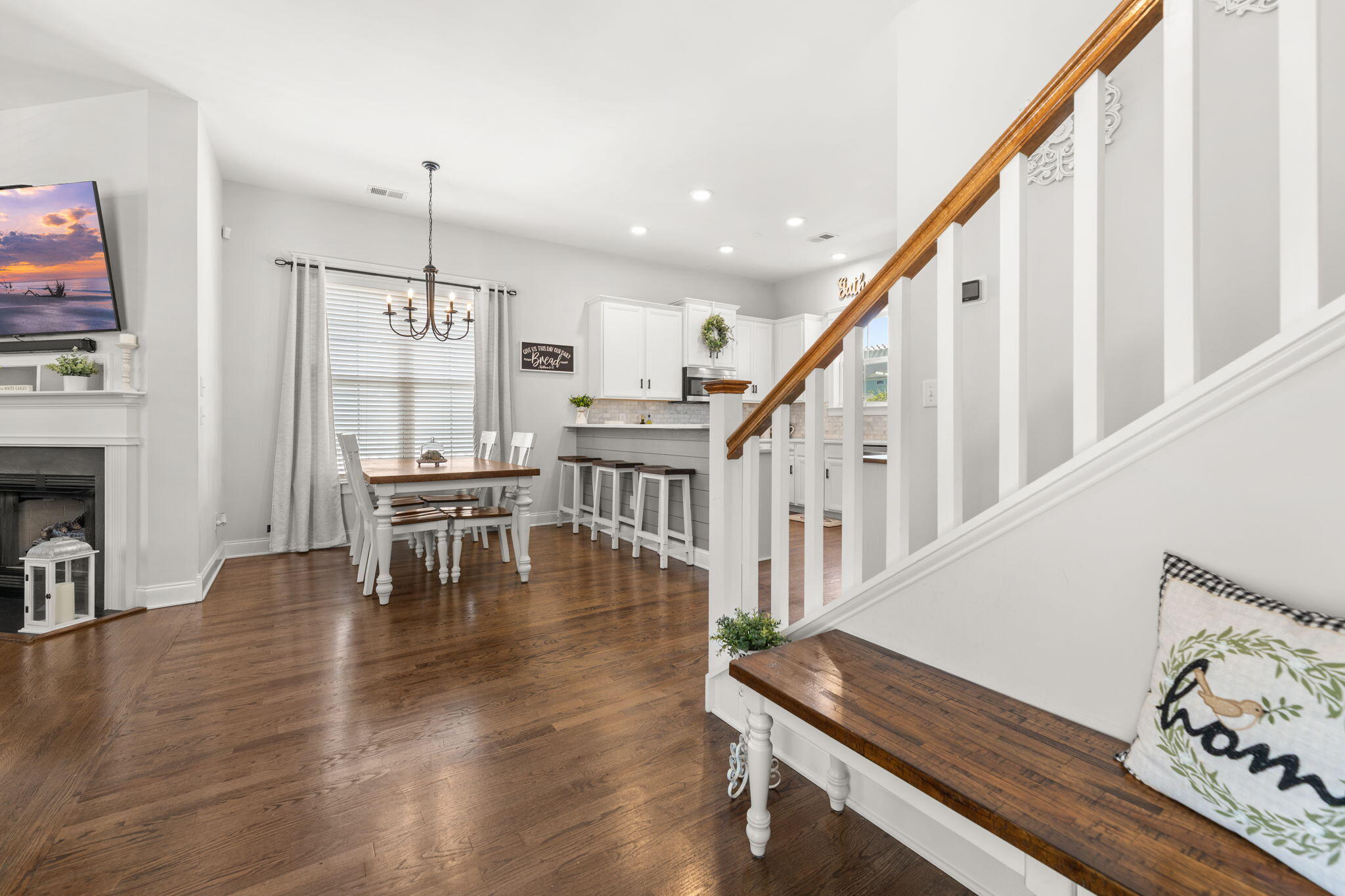 213 Hydrangea Street Summerville, SC 29483 - Photo 7 of 41 12-web-or-mls-Interior-4