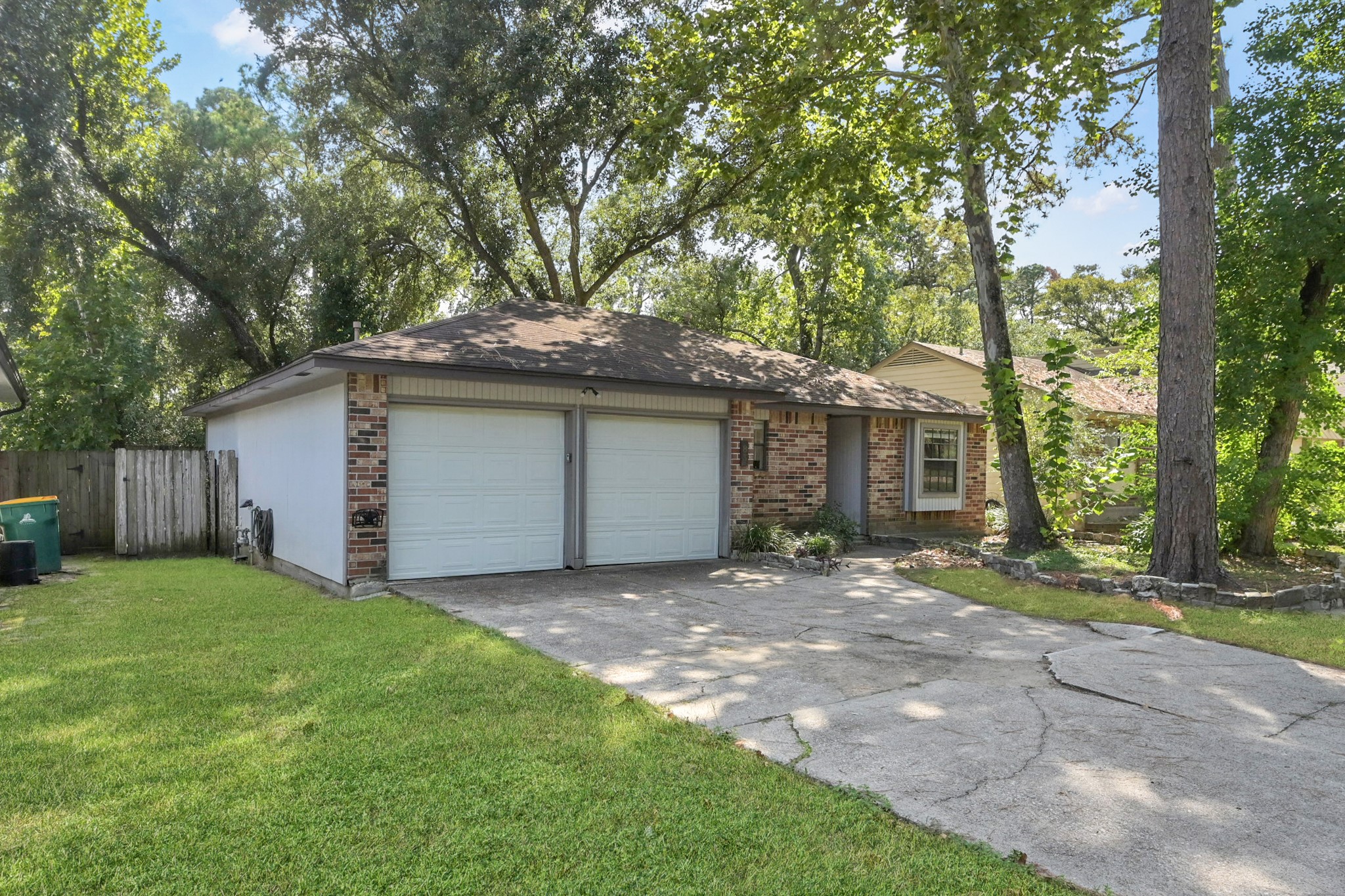 83 Summer Crest Circle Spring, TX 77381 - Photo 2 of 21