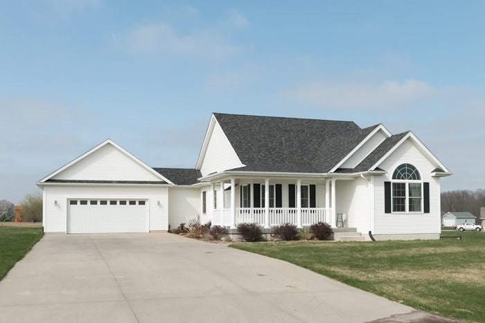 3140 White Oak Circle Riverside, IA 52327 - Photo 1 of 25 Gallery Image 1