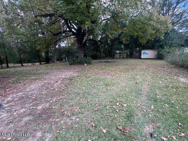 414 Colonial Circle Jackson, MS 39211 - Photo 18 of 18 Backyard Storage Building