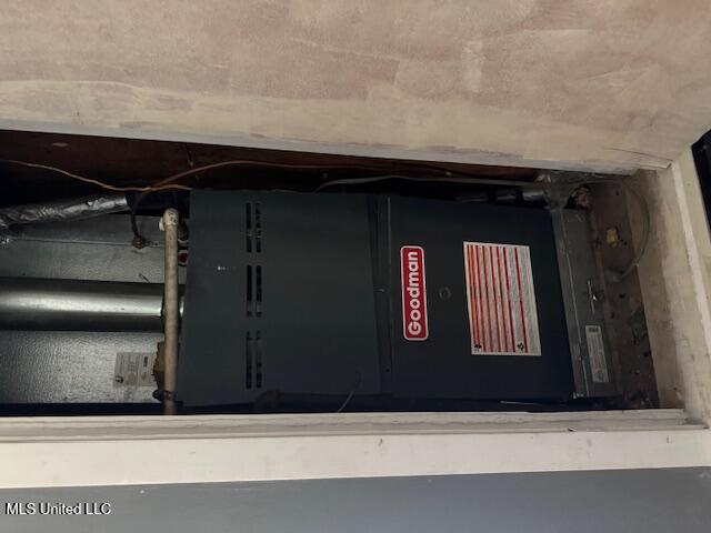 414 Colonial Circle Jackson, MS 39211 - Photo 9 of 18 HVAC