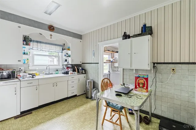 $150,000 | 3 Seneca Avenue, Vernon, NY 13421