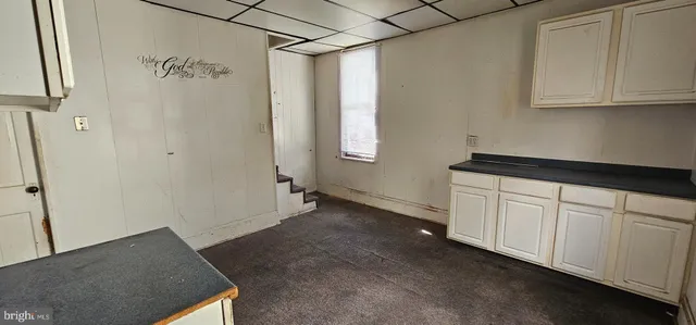 a view of utility room