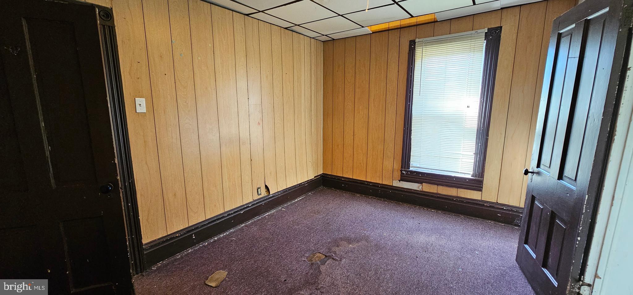 922-924 Von Lunen Road Johnstown, PA 15902 - Photo 50 of 54 a view of an empty room and a window