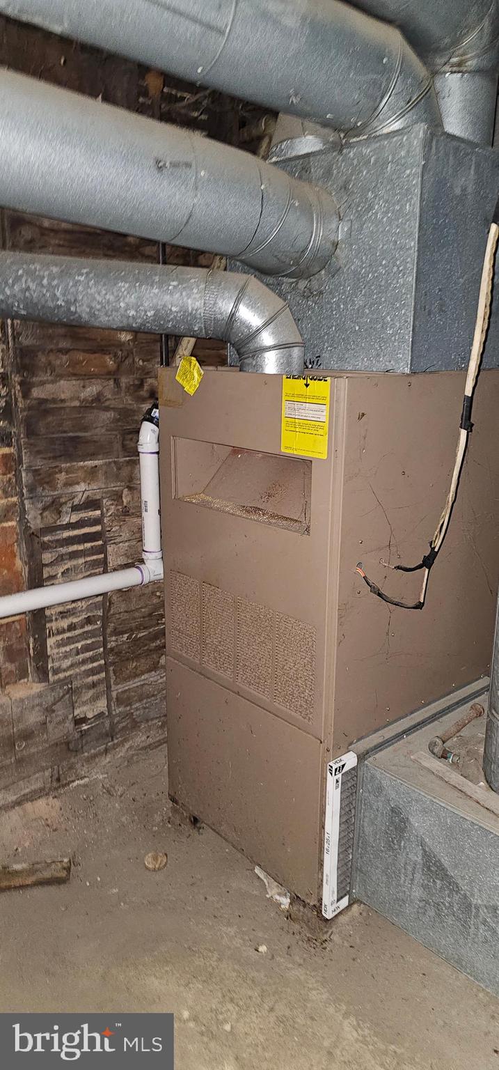 922-924 Von Lunen Road Johnstown, PA 15902 - Photo 53 of 54 a view of storage and utility room