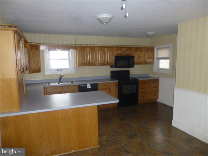 437 Frystown Road Myerstown, PA 17067 - Photo 8 of 15 Gallery Image 8