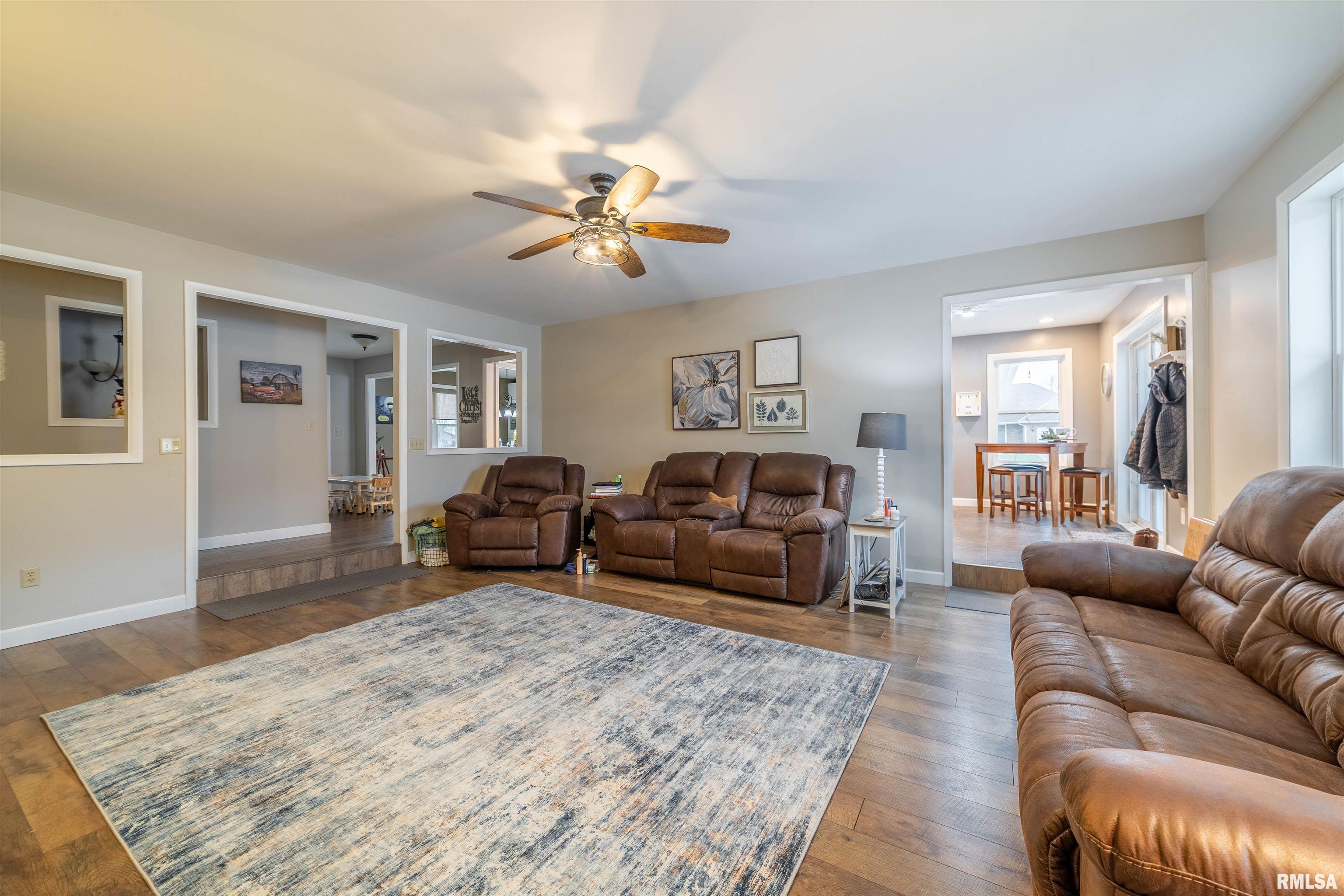 1006 Abbey Ridge Court Quincy, IL 62305 - Photo 13 of 45