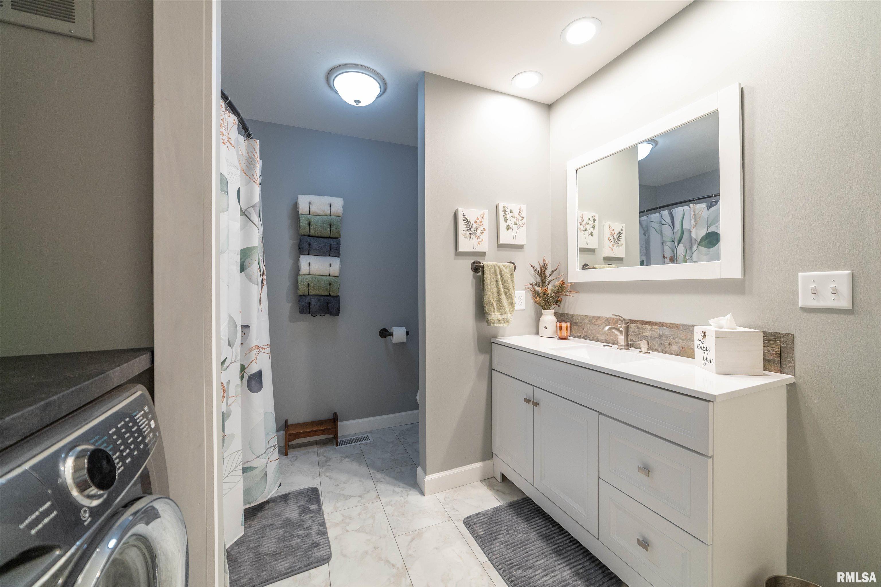 1006 Abbey Ridge Court Quincy, IL 62305 - Photo 23 of 62