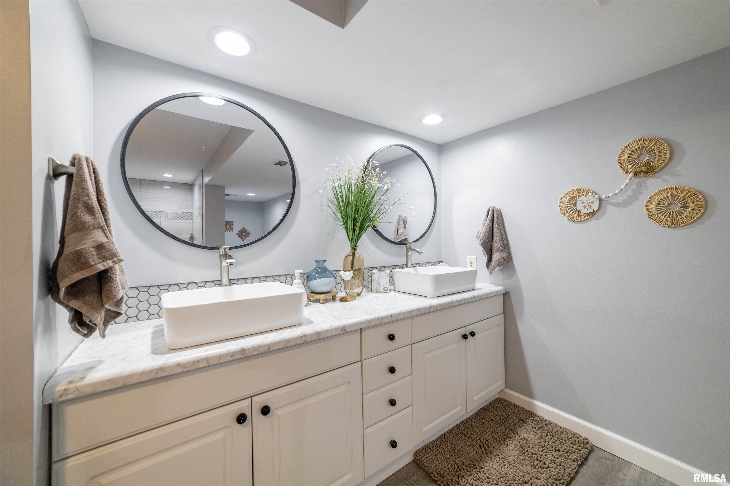 1006 Abbey Ridge Court Quincy, IL 62305 - Photo 38 of 62