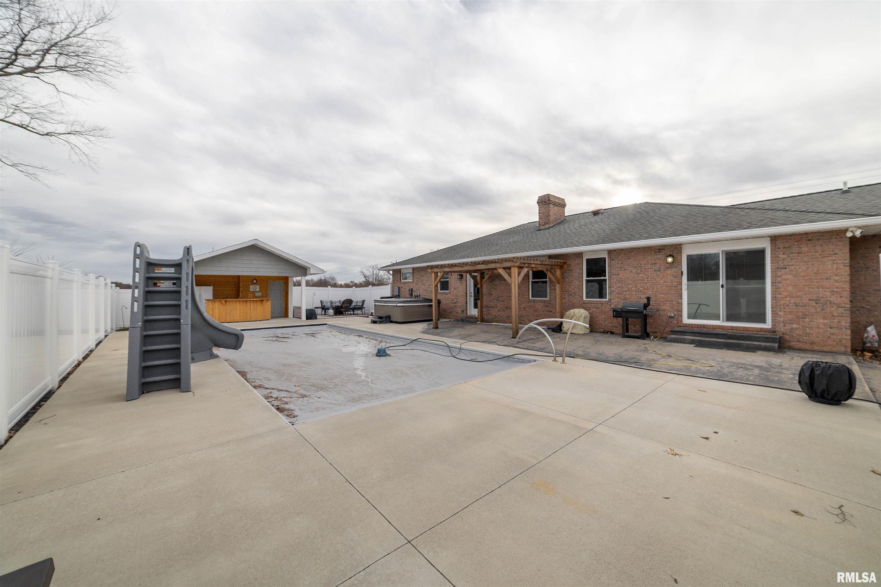 1006 Abbey Ridge Court Quincy, IL 62305 - Photo 57 of 62