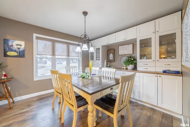 $595,000 | 1006 Abbey Ridge Court, Quincy, IL 62305