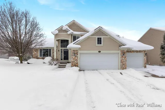 $548,800 | 8531 Twin Lakes Drive, Jenison, MI 49428