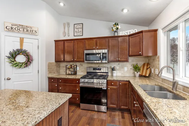 $548,800 | 8531 Twin Lakes Drive, Jenison, MI 49428