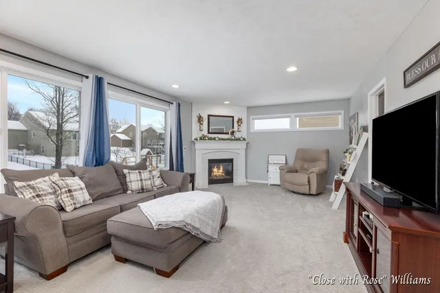 $548,800 | 8531 Twin Lakes Drive, Jenison, MI 49428