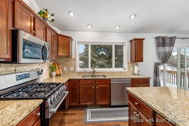 $548,800 | 8531 Twin Lakes Drive, Jenison, MI 49428